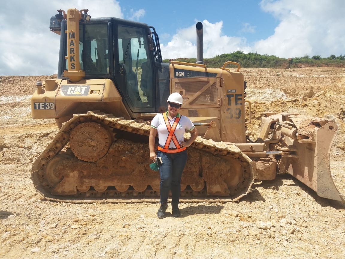 Meu nome é Emyly Mayara Silva de Almeida, tenho 27 anos, e atualmente resido na cidade de Belém/Pará