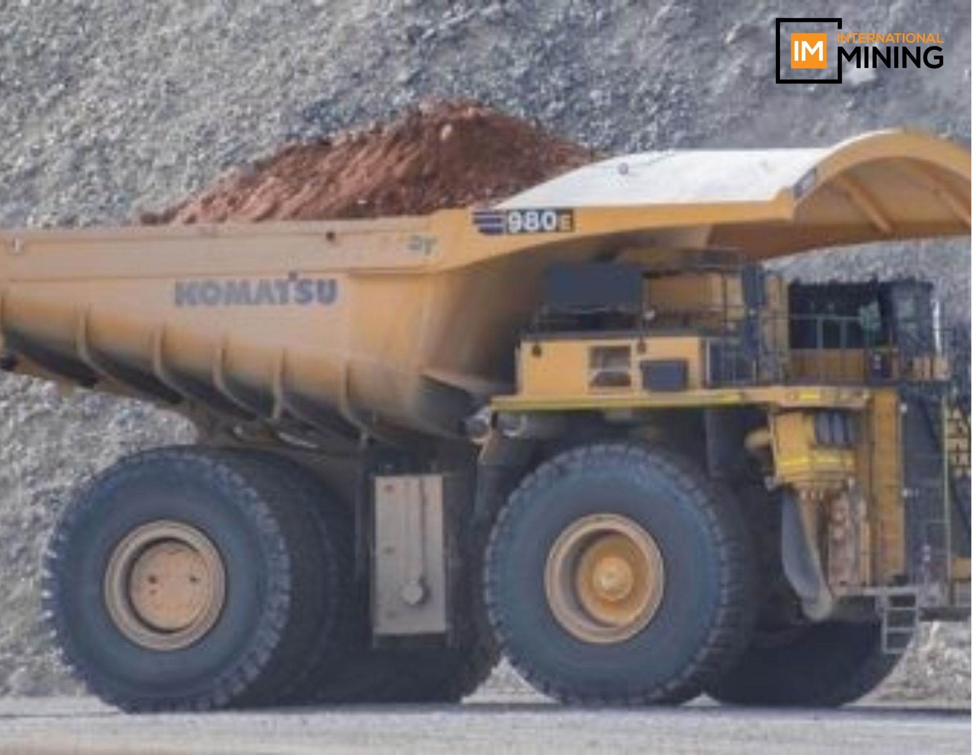 Minera Centinela adota 11 caminhões autônomos Komatsu 980E-5 para Esperanza Sur