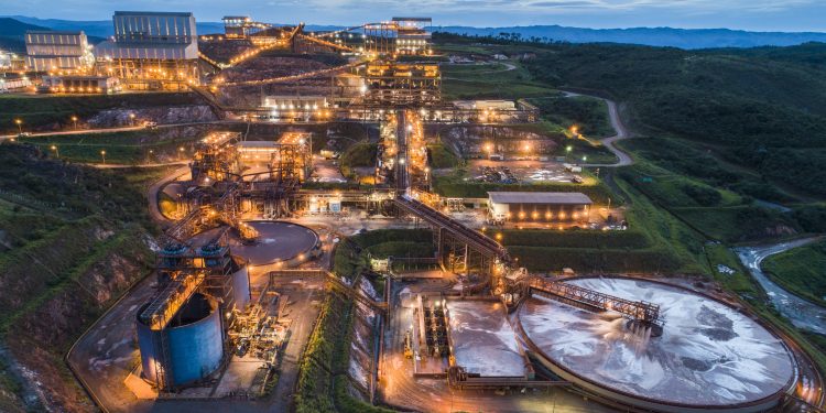 AngloGold Ashanti abre programa de estágio com 53 vagas para Minas e Goiás