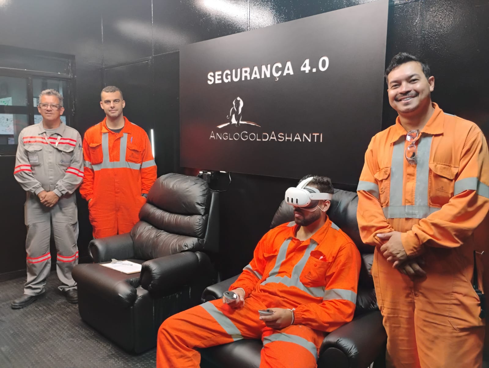 AngloGold Ashanti inaugura sala de treinamento de segurança em realidade virtual