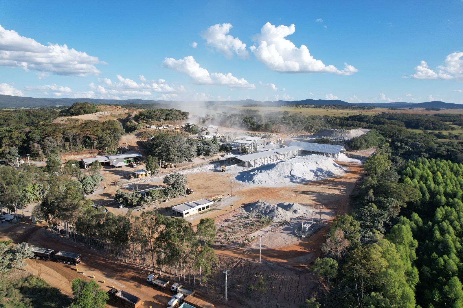 Caminhoneiros agendam carregamento via whatsapp e otimizam logística da mineração