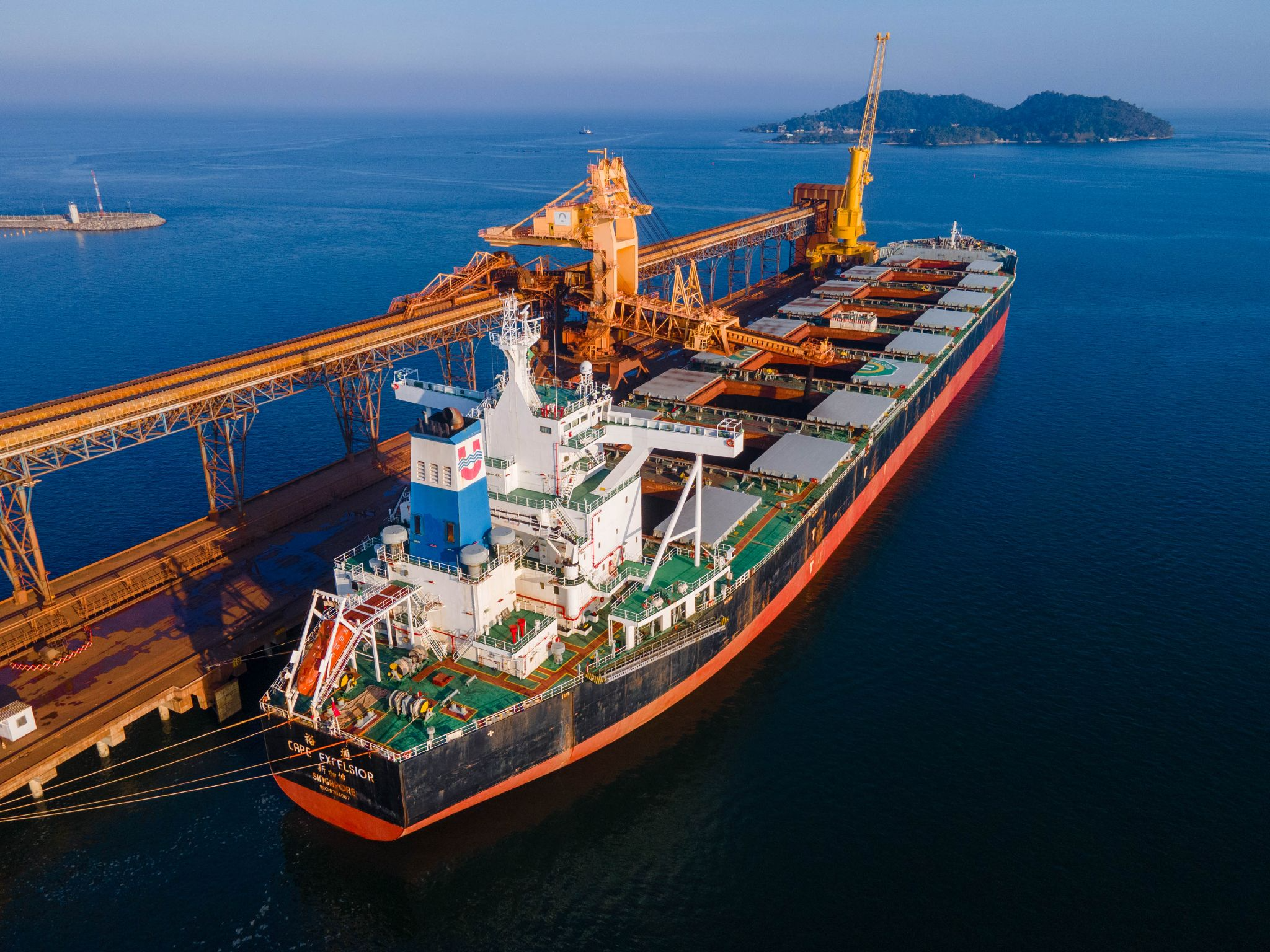 Porto Sudeste registra recordes na operação de minério de ferro em agosto