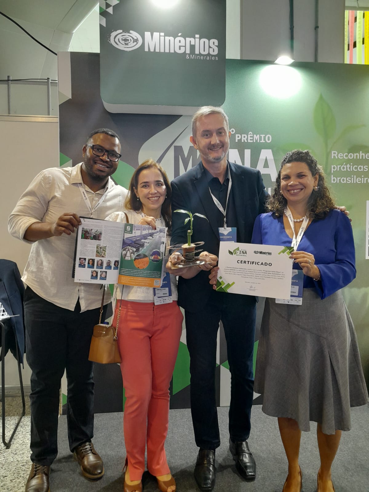Mosaic é premiada pelo projeto “Programa Horta Educa”, cujos autores são Diego Guimarães Benine Pontes, Gabriella Larissa Silva Martins, Ivna Maria Lima Souza, Júlio Augusto Vieira Gonçalves, Sarah Lúcia Pantaleão Pereira, Stefânia Gonçalves Faria e Thais Gonzalez.