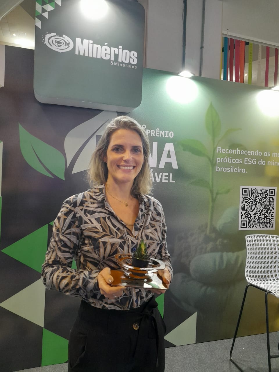 Galvani foi vencedora do 1º Prêmio Mina Sustentável pelo projeto “Projeto Capacitar – Instituto Lina Galvani”, de autoria de Sylvia Tabarin Vieira e Bárbara Azevedo.