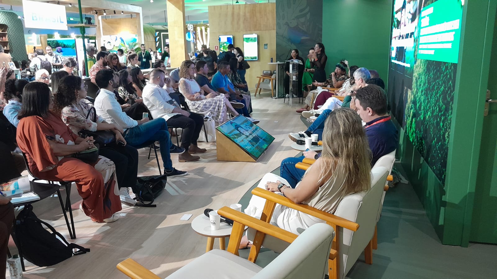 Lançamento do livro Amazônia: A cultura dos povos originários mantém vivo o saber da floresta na COP30