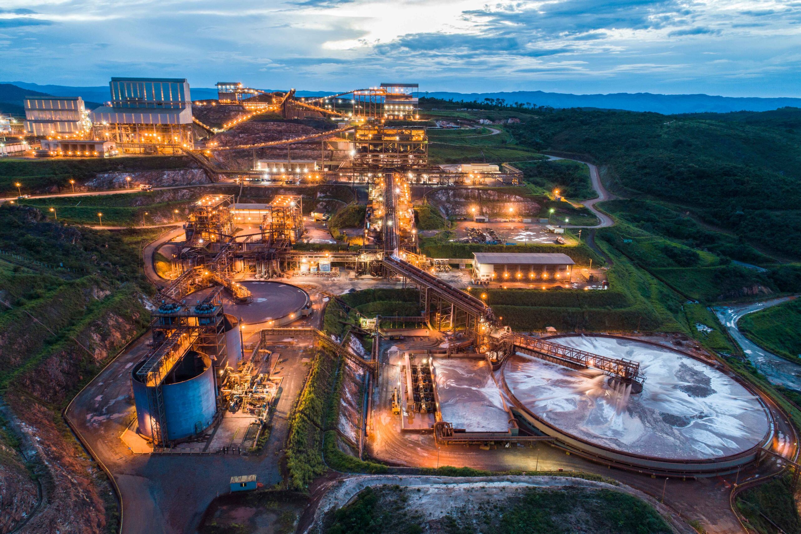 Anglo American eleva projeção para minério de ferro