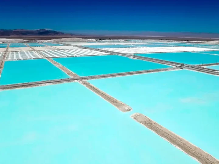 Codelco e SQM formam parceria para dobrar produção de lítio no Salar de Atacama
