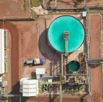 Extração de ETRs por lixiviação em circuito fechado, emplanta isolada da mina, cumpre todos os requisitos ambientais