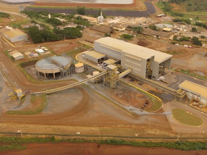 Uso de aditivos químicos eleva solubilidade do fósforo e gera economia na produção de fertilizantes