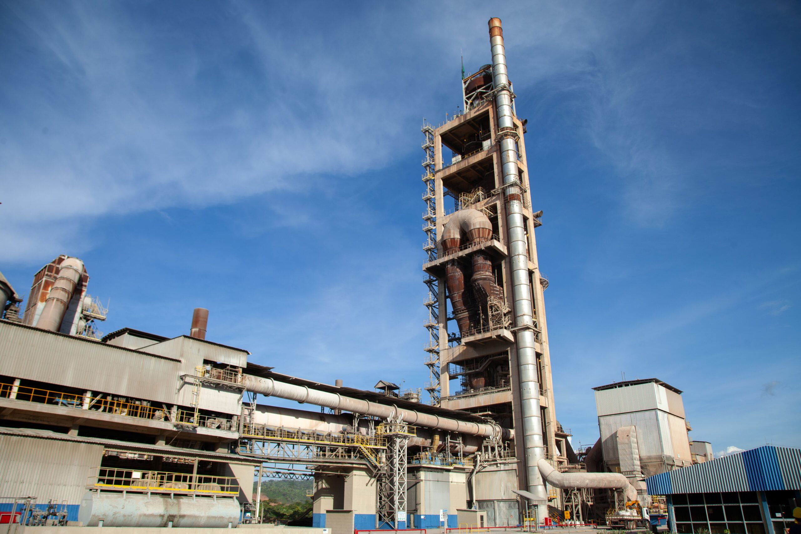 Votorantim Cimentos amplia investimentos e capacidade de produção no Brasil