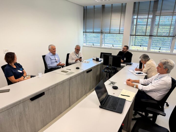 SGB realiza visita técnica ao CDTN para fortalecer cooperação em minerais críticos e estratégicos