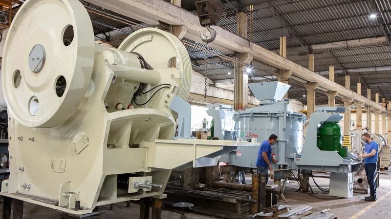 Furlan amplia locação de equipamentos e prevê entrada em operações de mineração em 2027